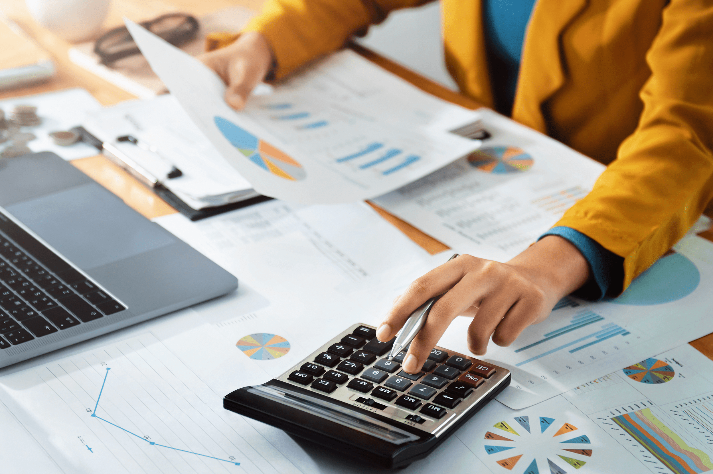 30 Finance Bloggers & Blogging Experts Share Their Top Tips for Growing a Finance Blog